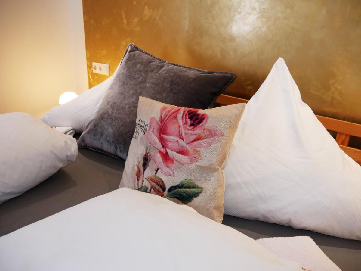 Herberge Zur Rose Brotterode Ngoại thất bức ảnh